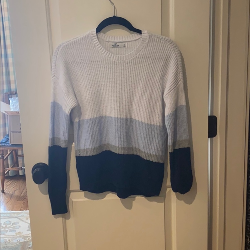 Women’s multicolor Hollister sweater